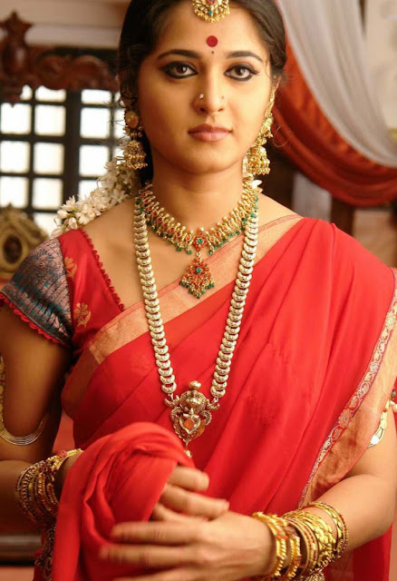 Anushka Latest Saree Photos