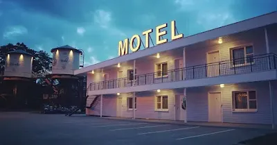 perbedaan motel dan hotel serta hostel