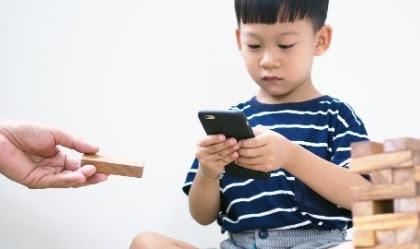 Mempertimbangkan Dampak Penggunaan Gadget Berlebihan oleh Anak Terhadap Konsentrasi Belajar