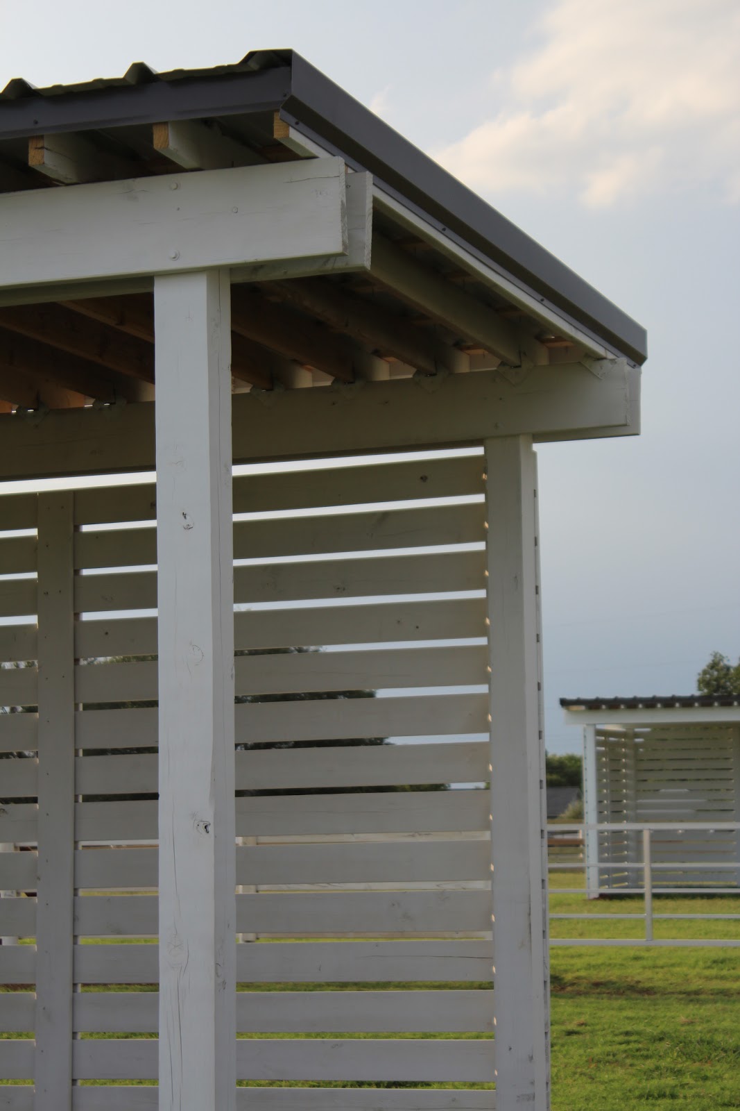 horse run in shed kits