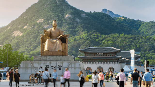 Gwanghwamun Square è la prima tappa della vostra visita a Seoul