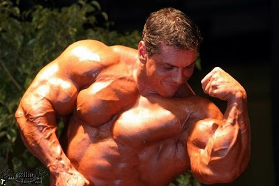 Amazing male and female bodybuilders Seen On www.coolpicturegallery.net