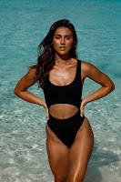 Stephanie Rayner sexy model in bikini body beach photo