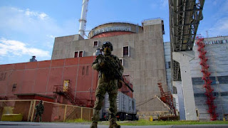 The atomic energy mission arrives in Zaporizhia amid accusations about the bombing of the city's vicinity An International Atomic Energy Agency mission has arrived in Zaporizhia, on a mission to avoid a "nuclear accident" at the nuclear plant. While Moscow and Kiev exchanged accusations again of bombing the city's vicinity.  Russia and Ukraine again accused, on Wednesday, of bombing areas around the Zaporizhia nuclear plant, which a team from the International Atomic Energy Agency arrived at.  The inspection mission arrived, shortly before noon, Wednesday, to the city of Zaporizhia in southern Ukraine, which is about twenty kilometers from the nuclear plant of the same name and controlled by Russian forces, according to journalists from Agence France-Presse.  A convoy of about twenty cars, half of them bearing the "United Nations" logo, and an ambulance, entered the city on Wednesday afternoon.  The director of the International Atomic Energy Agency, Raffaello Grossi, said on Wednesday that the agency's mission was seeking to "avoid a nuclear accident" at the plant.  "It is a mission that seeks to avoid a nuclear accident and to preserve this important nuclear plant, the largest in Europe," he told reporters in the city.  On Wednesday, the Ukrainian authorities accused Russia of bombing a city near the Zaporizhia station.  "The Russian army is bombing Energodar. The situation is dangerous because of these provocations," the official of the Nikopol administration, located off Energodar on the opposite bank of the Dnieper River, said via Telegram.  On Wednesday, Kyiv called on Moscow to stop bombing the road leading to the station.  "The Russian occupying forces must stop firing at the corridors used by the IAEA delegation and not interfere with its activities at the station," Ukrainian diplomatic spokesman Oleg Nikolenko wrote on Facebook.  In Moscow, the Russian Defense Ministry again accused the Ukrainian forces, on Wednesday, of "provocations" aimed at "disrupting the work of the International Atomic Energy Agency mission," stressing that, on Tuesday, Ukrainian artillery hit a building for reprocessing radioactive waste.  On Tuesday, Ukrainian President Volodymyr Zelensky received the agency's experts, who arrived Monday in Kyiv, stressing that the international community must obtain from Russia an "immediate disarmament" at the station.  He added that this includes "the withdrawal of all Russian military personnel with all their explosives and weapons" from this site, which Moscow and Kiev exchange accusations of bombing.  "Unfortunately, Russia does not stop its provocations, specifically on the paths from which the mission is supposed to reach the station," he said, warning that the situation was "extremely dangerous." He stressed that "the risks of a nuclear catastrophe as a result of Russia's actions do not recede, not even for an hour."  Gas war  On Tuesday evening, Zelensky said that the fighting on the ground "is currently taking place practically on the entire front line: in the south, in the Kharkiv region (northeast) and Donbass (east)."  And on Wednesday morning, the Ukrainian authorities reported the killing of four people in the Donetsk region (east), one of the two provinces in the Donbas basin, which has been partially controlled by pro-Russian forces since 2014, and whose full control is Moscow's strategic priority.  She added that in this area, "heavy fighting continues in the direction of Bakhmut and Avdiivka", as "the Russians tried to advance in vain and were forced to "retreat".  I also talked about the death of at least one person in Mykolaiv in the south, where it was announced that two people were killed and 24 others were injured the day before.  In this region, the Ukrainian army continues its counterattacks, especially around Kherson, one of the few major Ukrainian cities that Moscow has captured since the start of its military operation on February 24.  For its part, the Russian Defense Ministry confirmed, on Wednesday, that its forces repelled the Ukrainian attacks in recent days, incurring heavy losses, represented by the destruction of "eight helicopters and 63 tanks" and the killing of "1,700 men."  On Tuesday, the Ukrainian presidency spoke of "strong explosions" in the Kherson region, along with the destruction of "a number of Russian ammunition depots" and "all the main bridges" that allow vehicles to cross the Dnieper River, which irrigates this part of Ukraine, in order to cut off supplies to Crimea.  On Monday, Russia confirmed that it had repulsed Ukrainian "attempts to attack" in the Kherson region, as well as in Mykolaiv, in the west.  And the authorities of Kharkiv (northeast), the second city of Ukraine, announced on Tuesday that at least five people had been killed in Russian bombing.  In the parallel gas war, the Russian giant Gazprom announced Wednesday that it has "completely" halted gas shipments to Europe via the Nord Stream gas pipeline due to maintenance work expected to last three days.