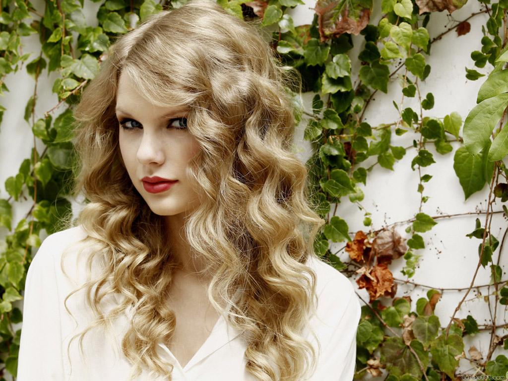 Free Millenium Wallpaper: Taylor Swift Wallpaper Pack 2