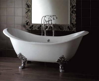 2010 Luxury Bathtub