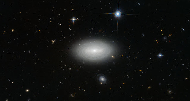 galaksi-ngc-1569-the-lonely-galaxy-informasi-astronomi