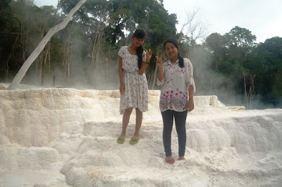 Kawah Biru Tinggi Raja