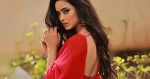 shweta tiwari red saree backless blouse hot tv actress