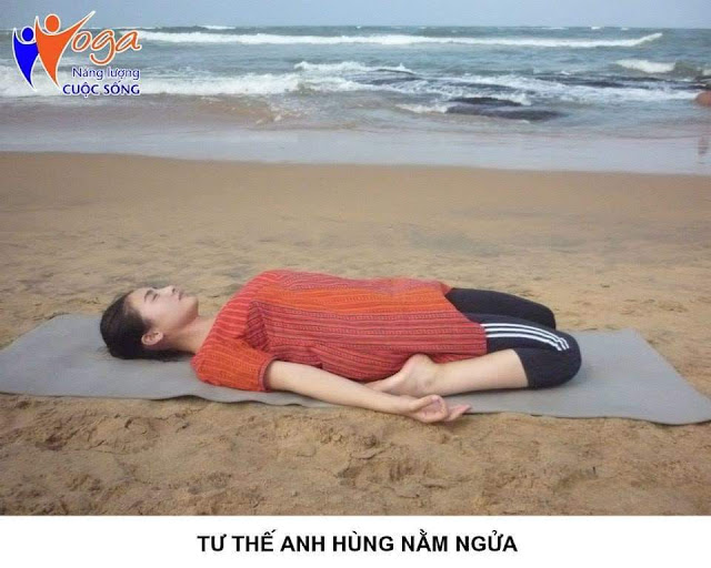 Yoga: tư thế anh hùng nằm ngửa