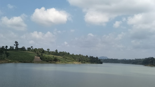 Keindahan pantai sari ringgung