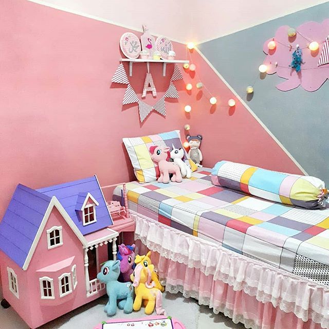 Warna Cat  Kamar  Tidur Pink Sederhana Ukuran kecil Remaja 