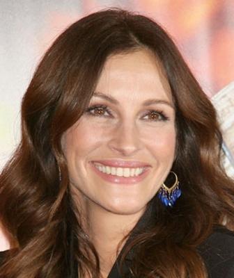 julia roberts family pictures. wallpaper julia roberts