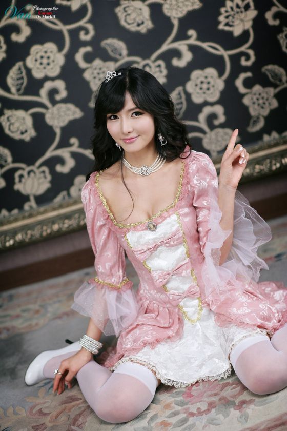 Cha Sun Hwa Pink Fancy Dress
