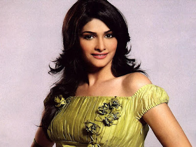 Prachi Desai Photos Pictures Hot Wallpapers HD Images