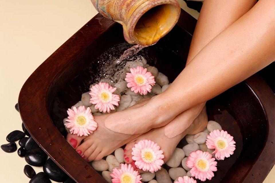 Dạy nghề spa ở tphcm - liệu pháp massage bàn chân an toàn