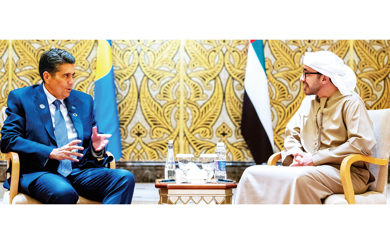 الشيخ عبدالله بن زايد و رئيس بالاو