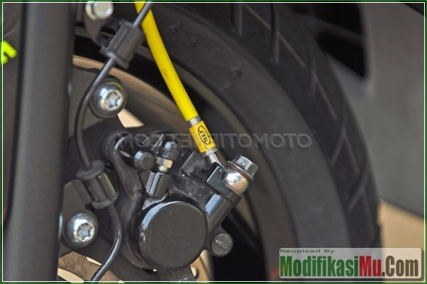 Selang Rem Hell - Modifikasi Yamaha NMax 150 Ala Motor sport MotoGP VR46 Valentino Rossi