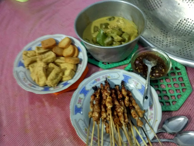 buka puasa sate ayam