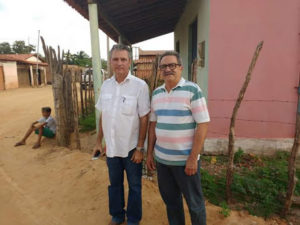Prefeito de Araioses Dr.Cristino dá início às obras de pavimentação asfáltica nas ruas de areia em Carnaubeiras!