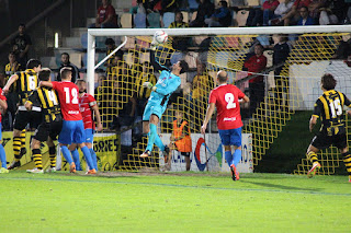 El Barakaldo CF regresa al liderato tras golear 4-1 a La Roda