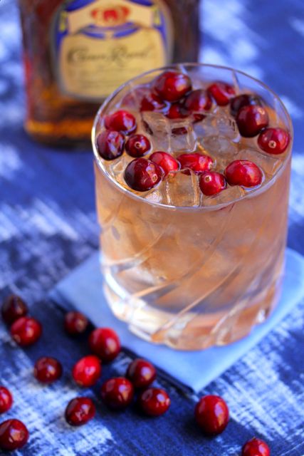 beautiful cranberry whiskey cocktail