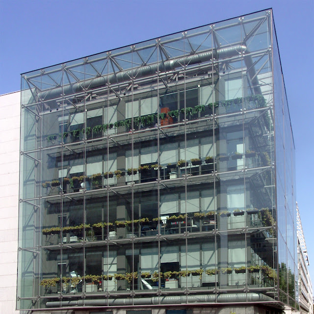 UNEDIC building by Adrien Fainsilber, Rue de Reuilly, Paris