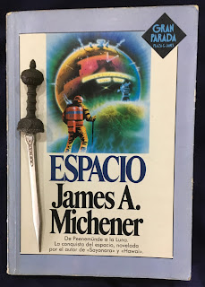 Portada del libro Espacio, de James A. Michener