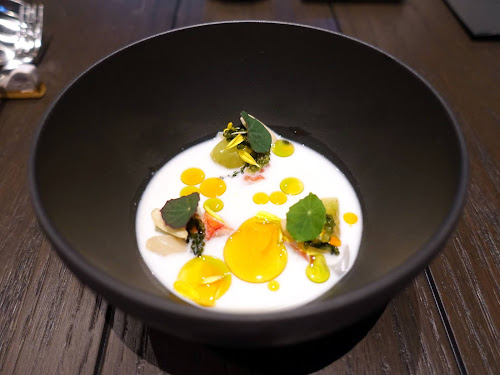 Andō Agustin Balbi Hong Kong - Spanish Ajo Blanco (chilled white garlic soup with grapes)