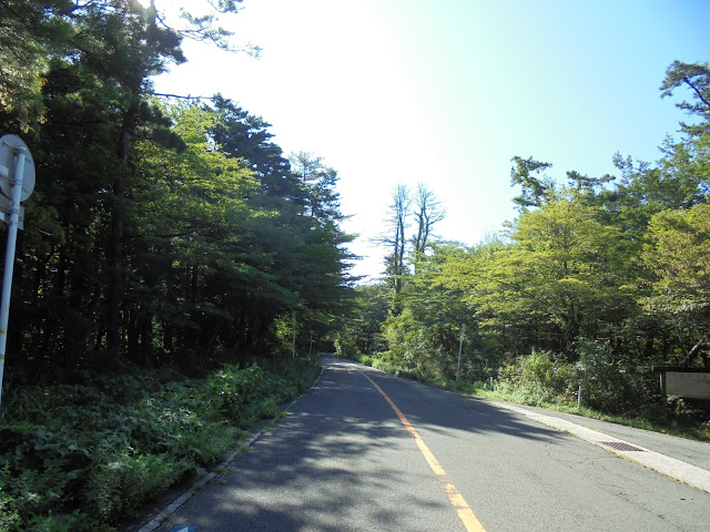 158号道路大山口停車場大山線を昇ります