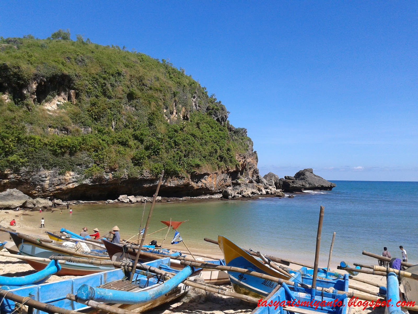 ESA NAMA PENA: Pantai Ngrenehan Gunung Kidul