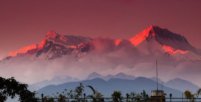 33 fotografías de Nepal muy cerca del Himalaya en China