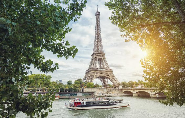 C'è un appartamento segreto nella Torre Eiffel