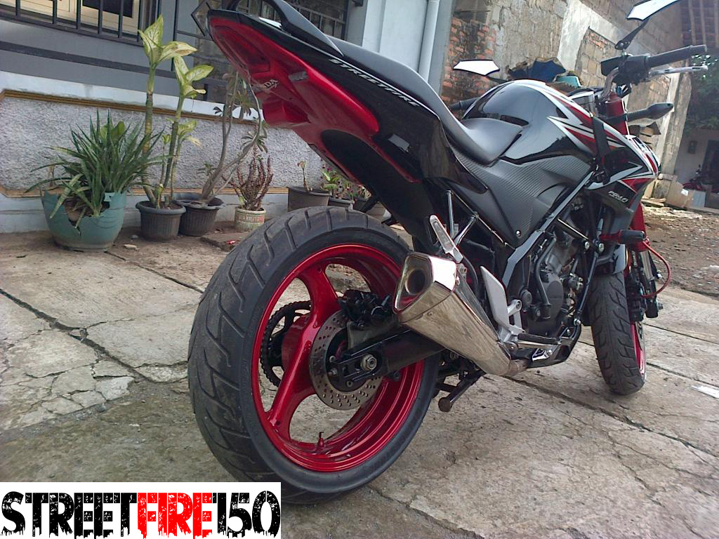 STREETFIRE-150: Modifikasi CB150R Berotot!