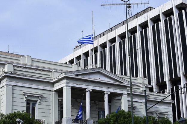 Με διάβημα απαντά το ΥΠΕΞ στις τουρκικές έρευνες στην ελληνική υφαλοκρηπίδα