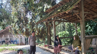 Upaya Cipatakan Situasi Kondusif, Bhabinkamtibmas Polsek Mancak Polres Cilegon Kunjungi Warganya