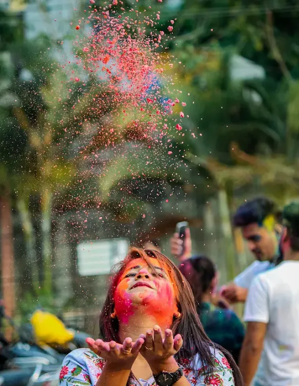 होली पर निबंध Holi Par Nibandh Essay on Holi in Hindi and English