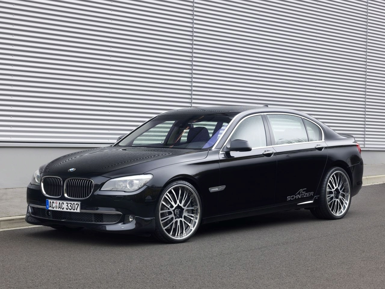 BMW 7 Series 750Li 1280x720 Car Wallpaper