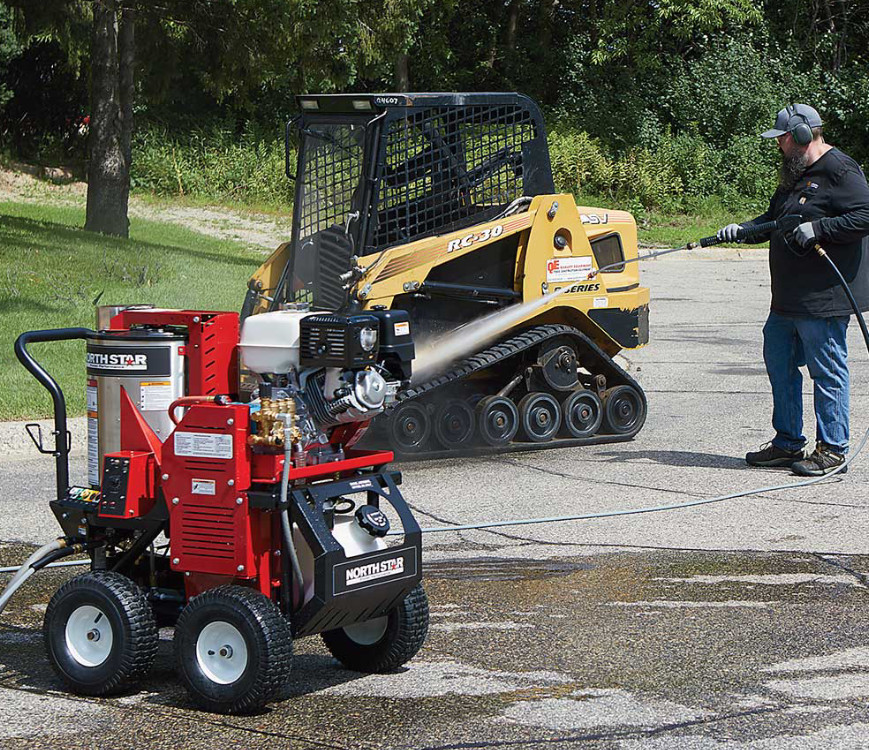 Review NorthStar Hot Water Pressure Washer with Wet Steam - 3000 PSI, 4.0 GPM, Kohler Engine, Model# 157115