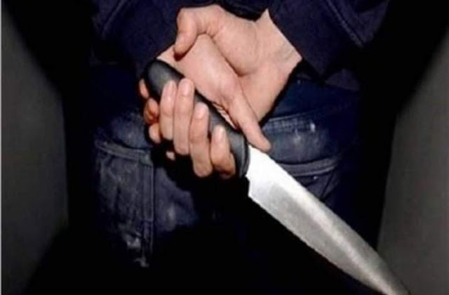 عامل يطعن ابن عمه بسكين بسبب خلافات الجيرة في سوهاج