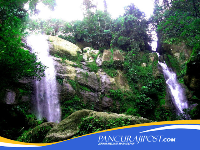 Lokasi Air Terjun Mureh Twin Waterfall - Entikong Beralamat di Dusun Gun Tembawang, Desa Suruh Tembawang, Kecamatan Entikong, Kabupaten Sanggau, Kalimantan Barat, Indonesia.