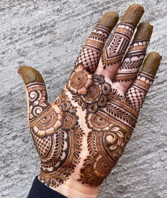 flower mehndi design