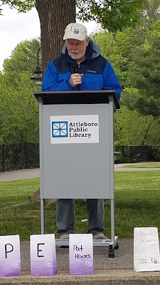 Larry Kessler reads his Slam Cancer essay.