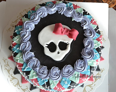 Monster high cake