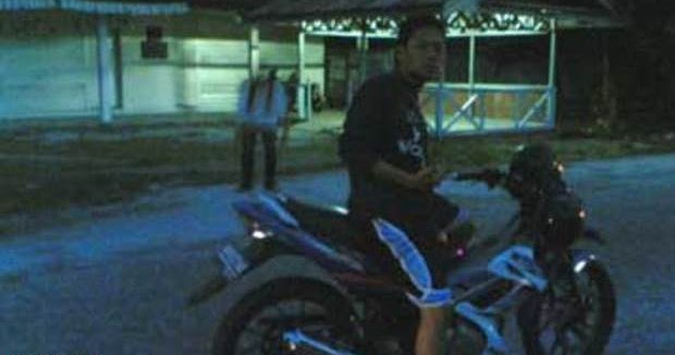 Hantu Tanpa Kepala Bergentayangan di Kuburan