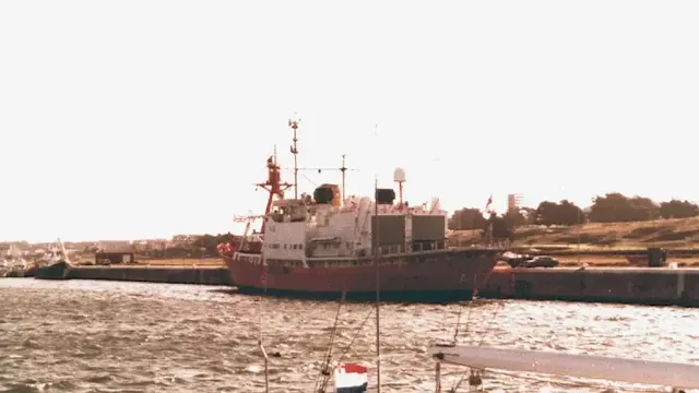 El buque británico HMS Endurance en el Puerto de Mar del Plata, en febrero de 1982. El Endurance era, más que un buque polar y de investigación, un buque espía