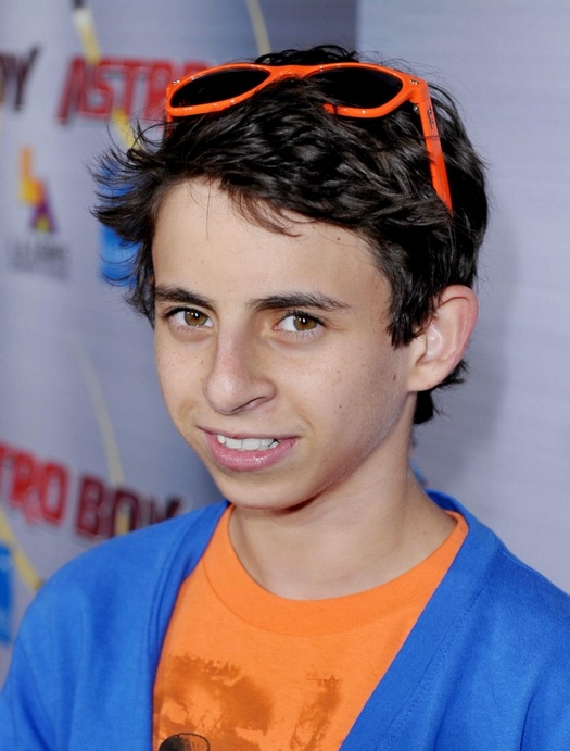  Feliz cumplea os a Moises Arias Hoy 18 de abril el popular'Rico' est 