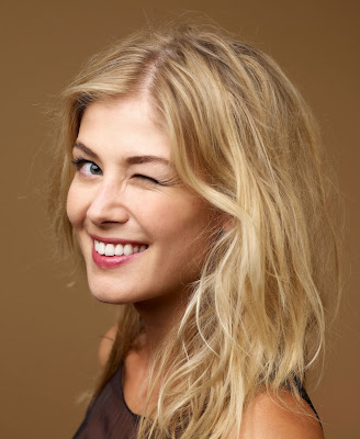 Free Rosamund Pike Hot and Sexy HD Wallpapers