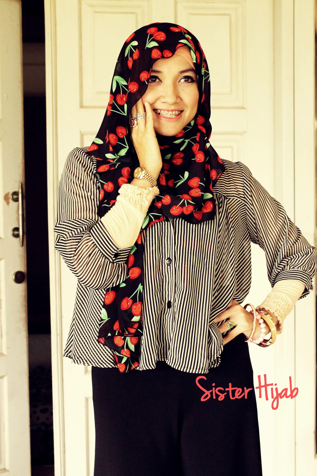 Download this Sister Hijab picture