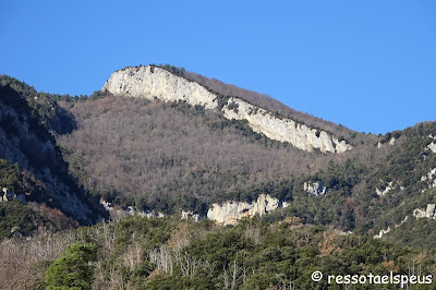 Puig de Sant Marc per les balmes d'Uja